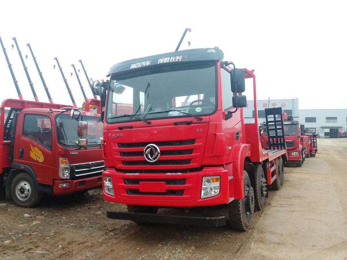 東風錦程V6前四后八平板運輸車 東風錦程V6前四后八平板運輸車