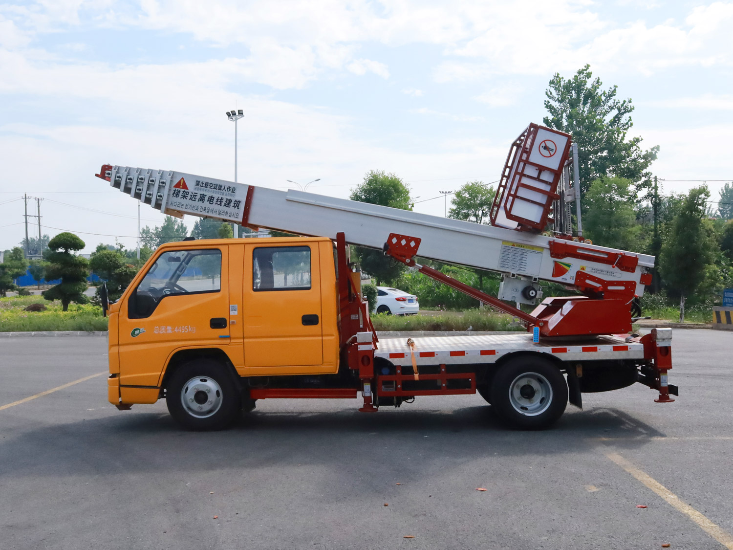 江鈴順達(dá)雙排云梯搬家車 江鈴順達(dá)雙排云梯搬家車