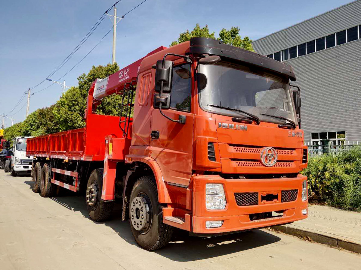 三環(huán)T280昊龍駕駛室前四后八上裝長(zhǎng)興12噸直臂式吊機(jī)