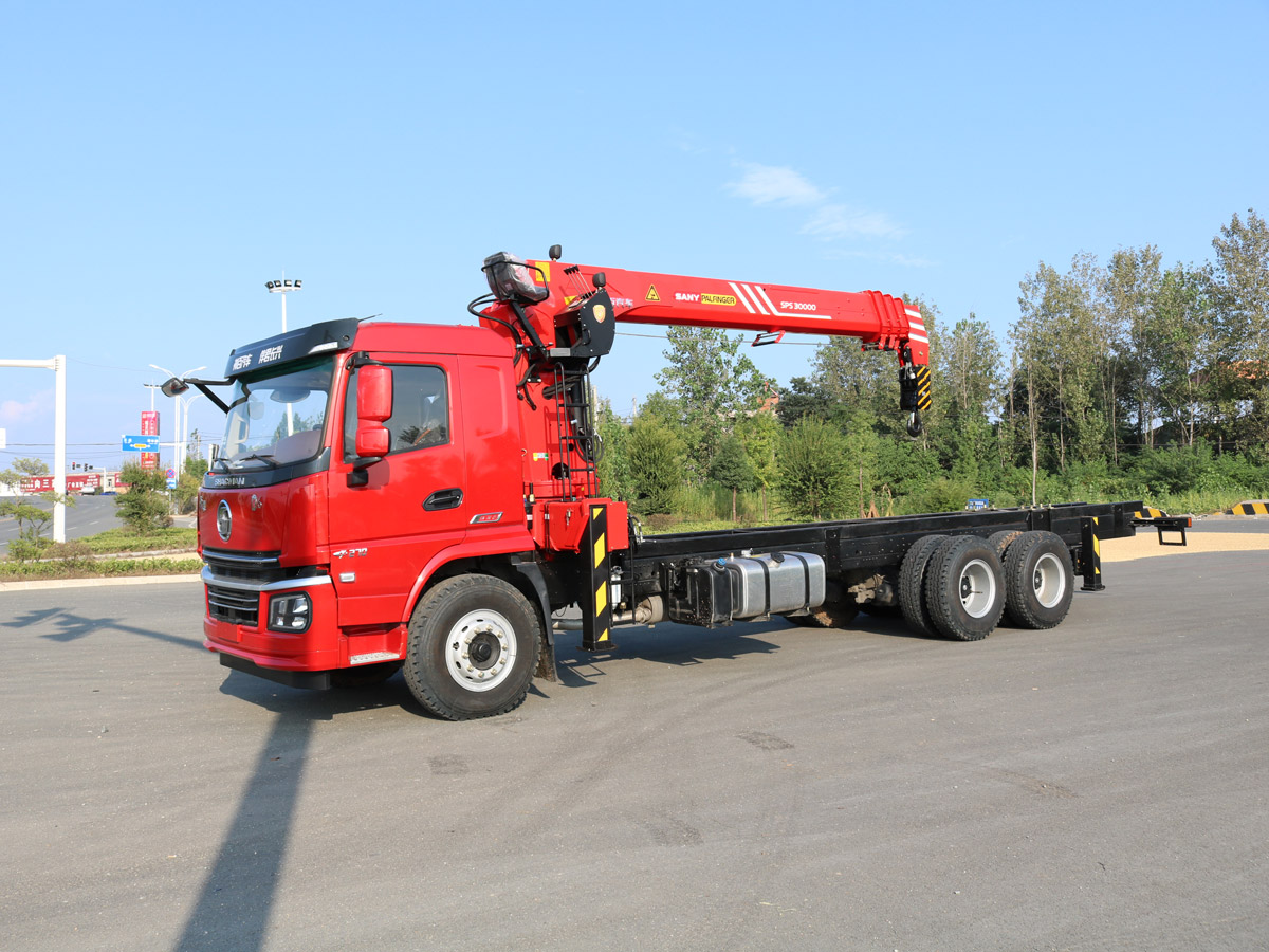 陜汽軒德翼6后雙橋上裝三一12噸直臂式吊機 陜汽軒德翼6后雙橋上裝三一12噸直臂式吊機