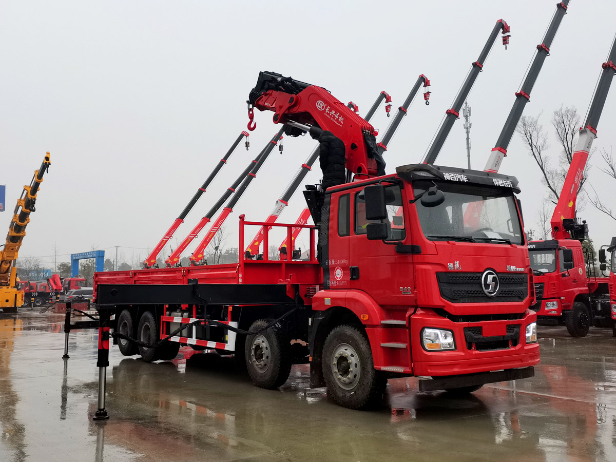 陜汽德龍新M3000駕駛室前四后八上裝長興25噸折臂式吊機 陜汽德龍新M3000駕駛室前四后八上裝長興25噸折臂式吊機
