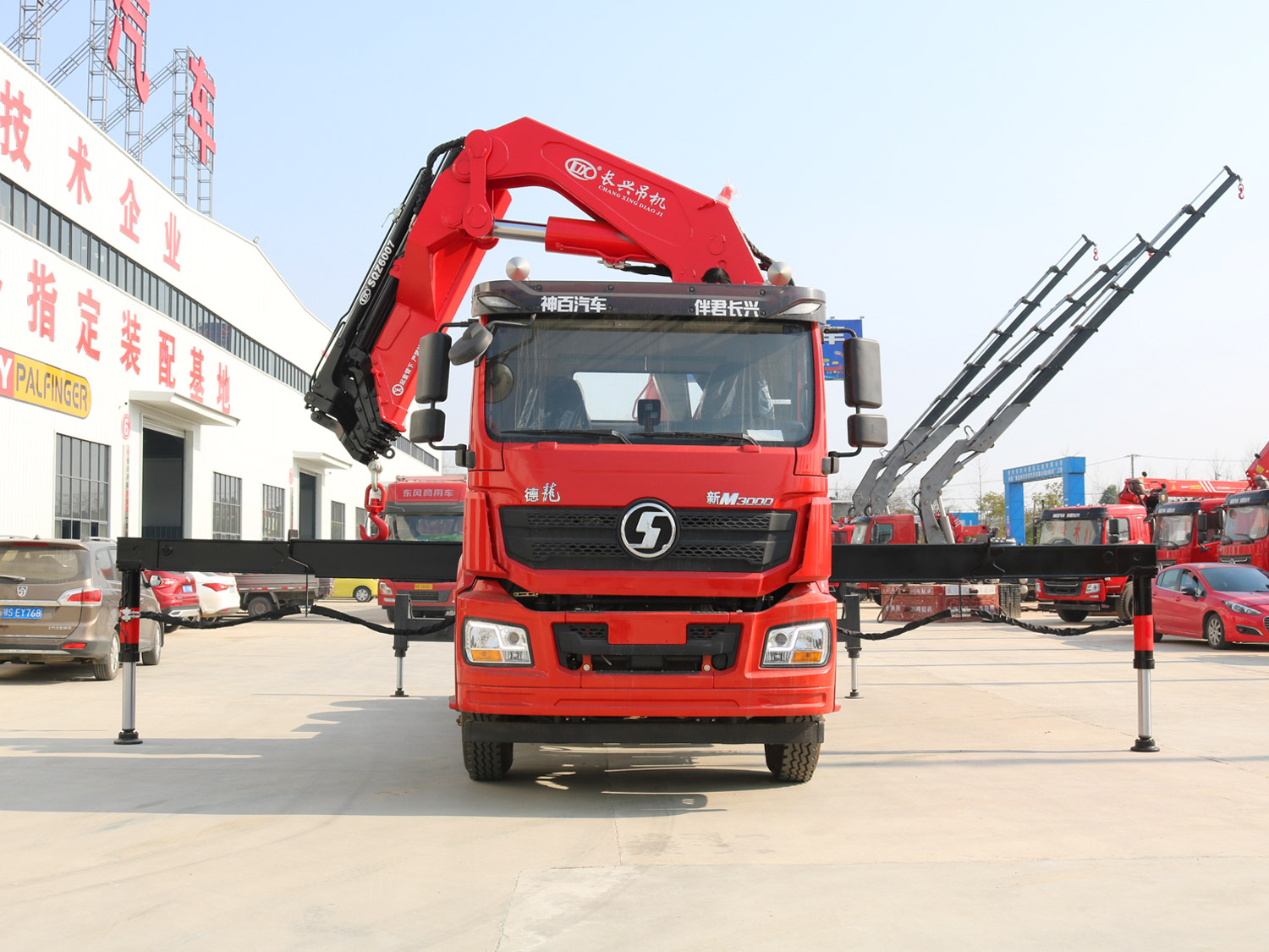 陜汽德龍新M3000牽引頭上裝長興30噸折臂式吊機 陜汽德龍新M3000牽引頭上裝長興30噸折臂式吊機