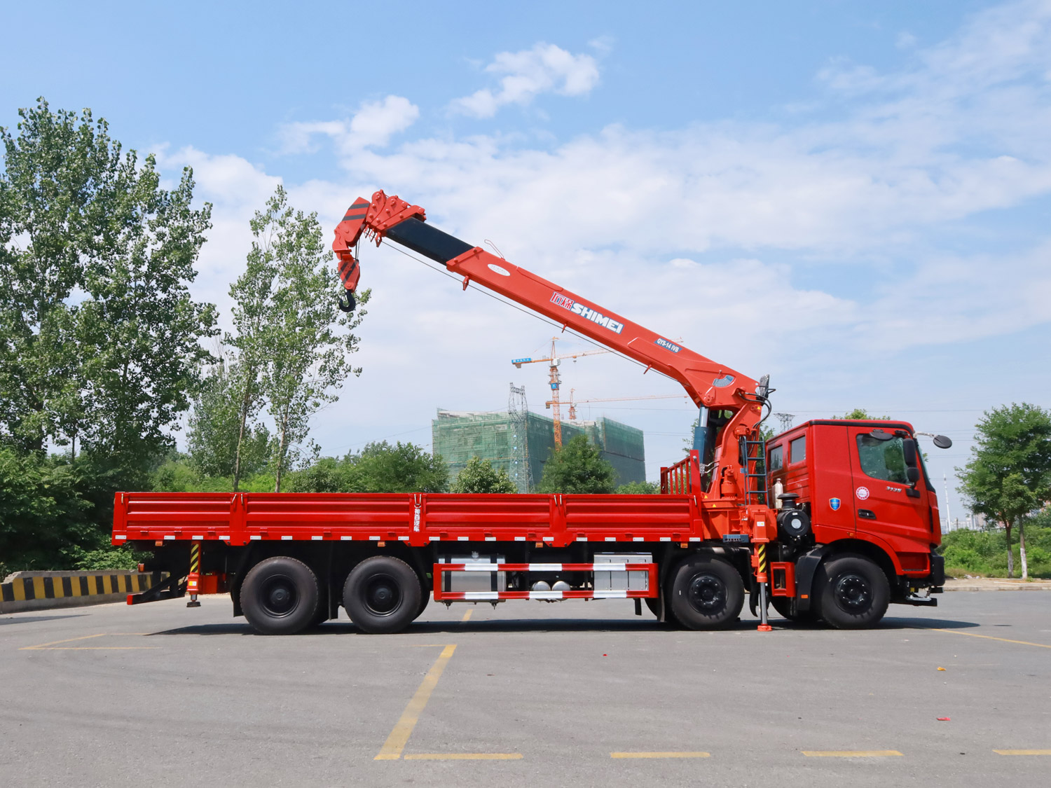 北奔V3前四后八上裝石煤14噸直臂式吊機 北奔V3前四后八上裝石煤14噸直臂式吊機