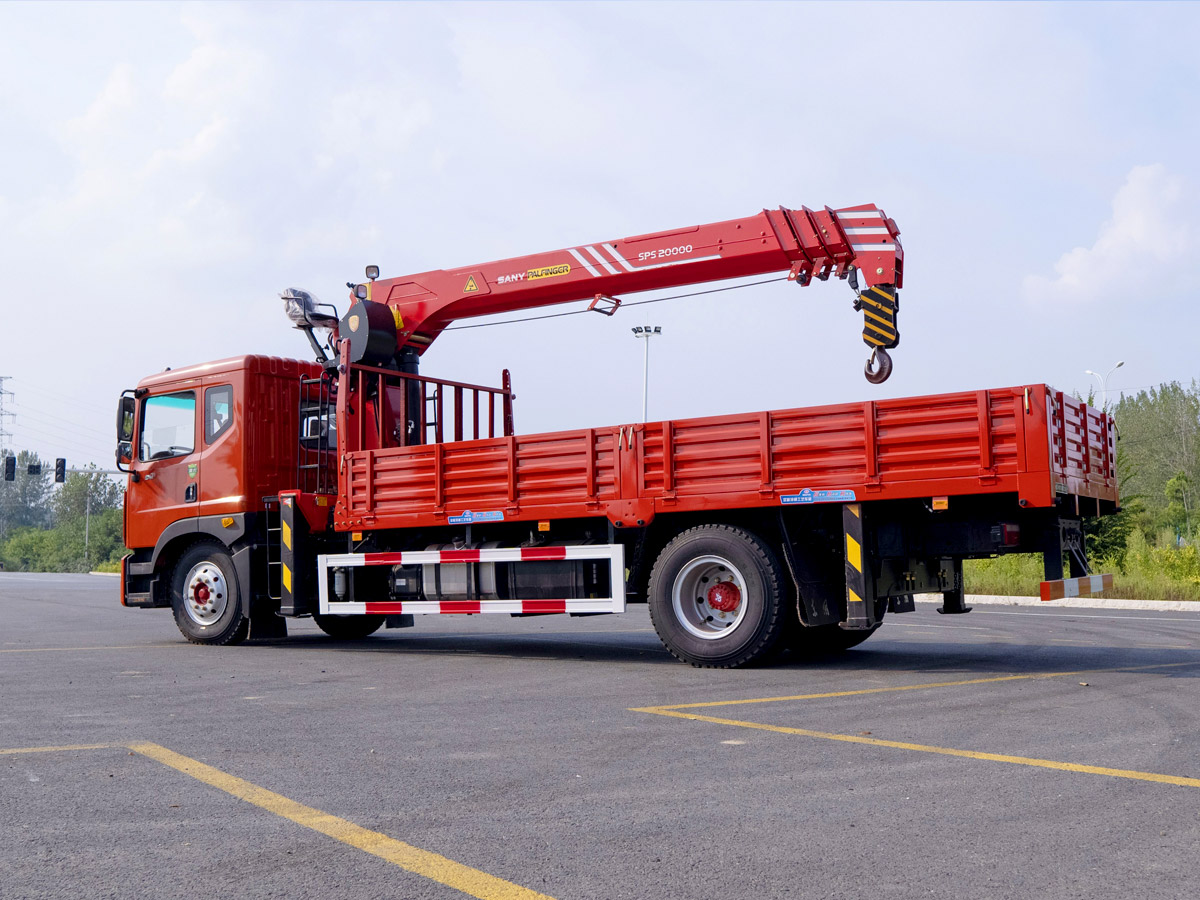 東風多利卡D9排半駕駛室單橋上裝三一8噸直臂式吊機 東風多利卡D9排半駕駛室單橋上裝三一8噸直臂式吊機