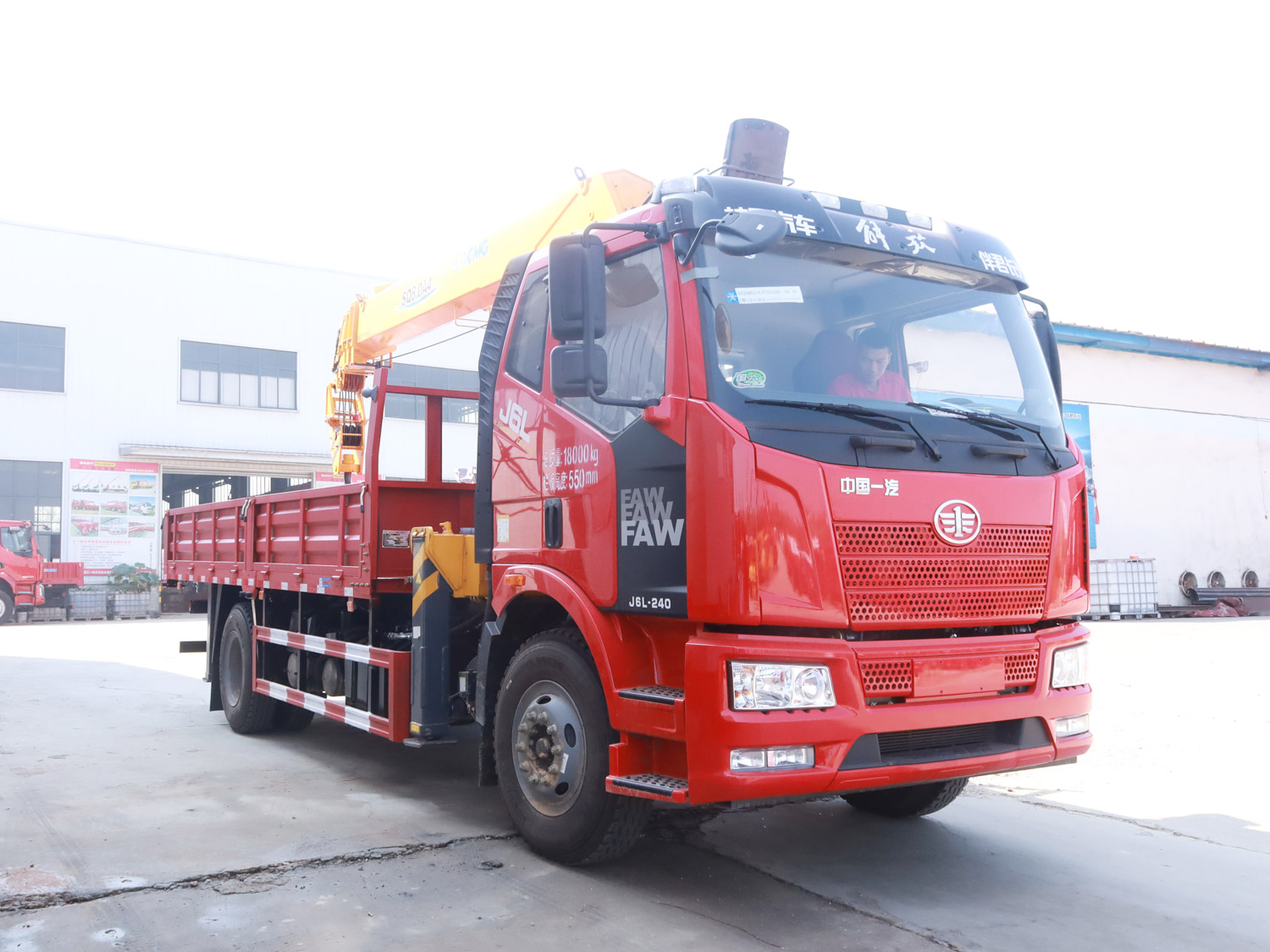 解放J6L排半駕駛室上裝徐工8噸直臂式吊機 解放J6L排半駕駛室上裝徐工8噸直臂式吊機