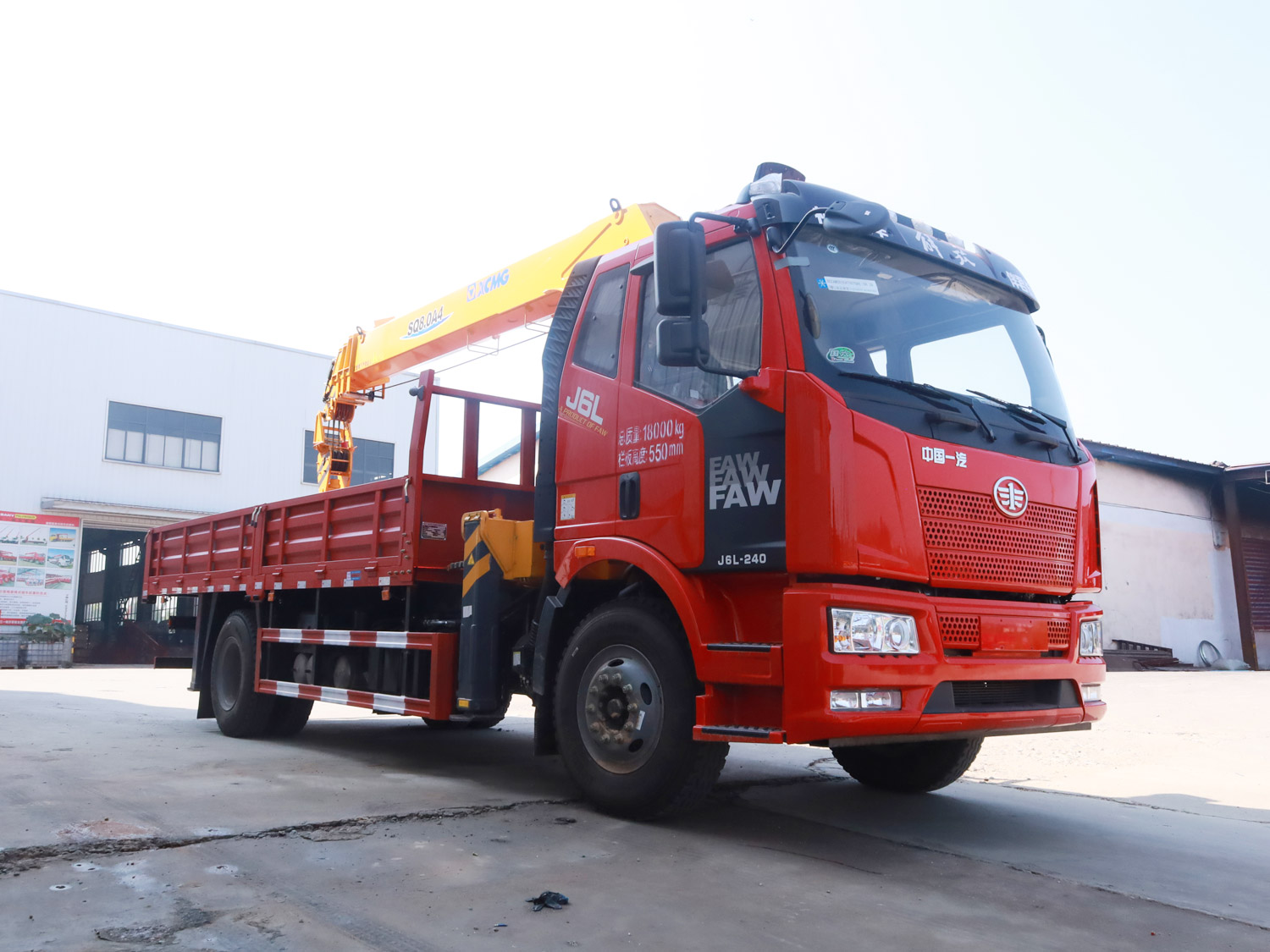 解放J6L排半駕駛室上裝徐工8噸直臂式吊機 解放J6L排半駕駛室上裝徐工8噸直臂式吊機