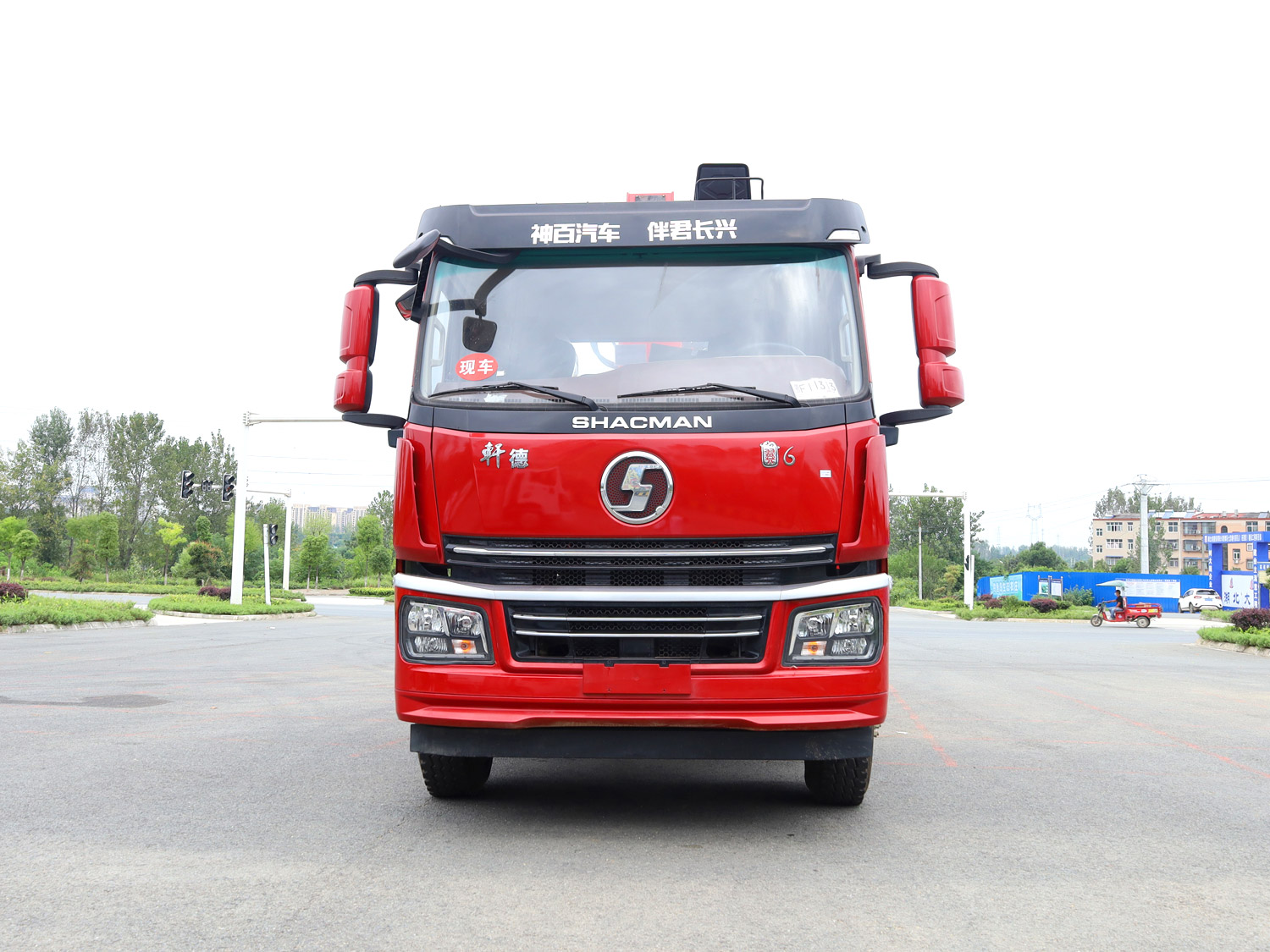 陜汽軒德翼6后雙橋上裝長興12噸直臂式吊機(帶爬梯) 陜汽軒德翼6后雙橋上裝長興12噸直臂式吊機(帶爬梯)