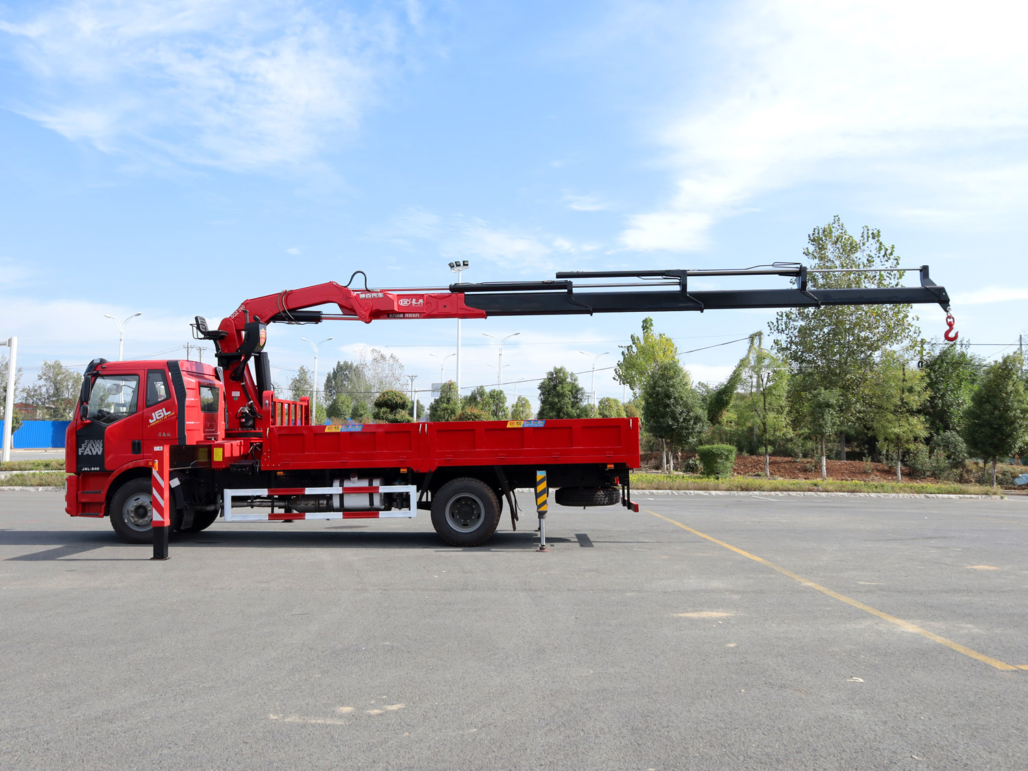 解放J6L排半上裝長興12噸折臂吊 解放J6L排半上裝長興12噸折臂吊