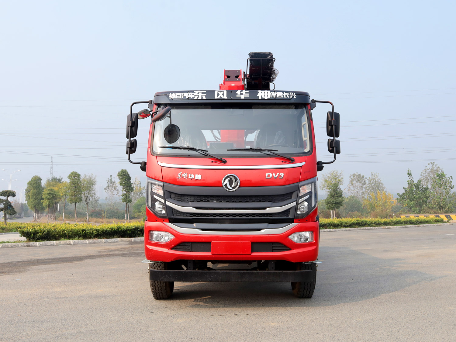 東風華神DV3單排上裝長興8噸直臂式吊機 東風華神DV3單排上裝長興8噸直臂式吊機