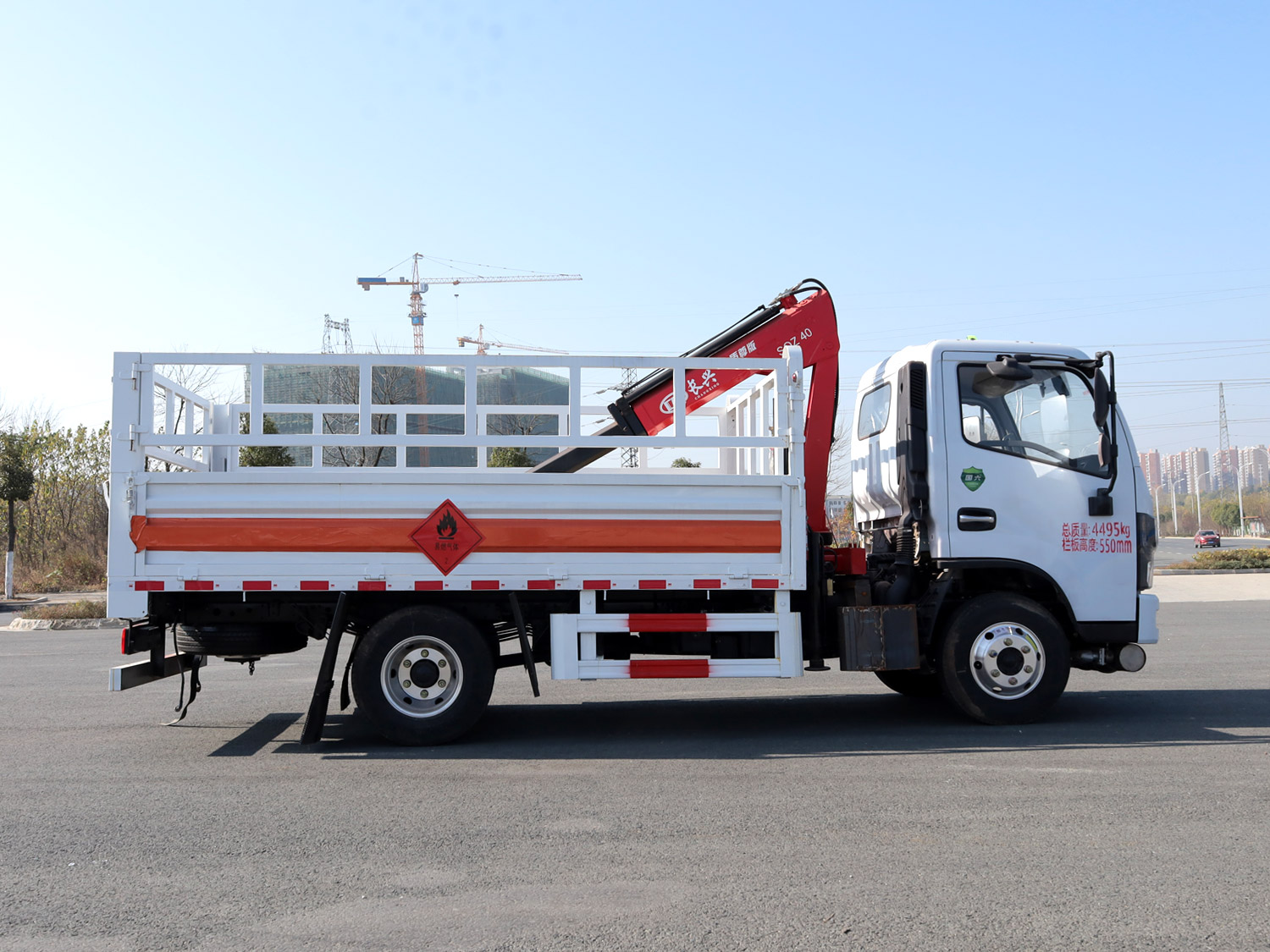 東風(fēng)多利卡D6單排上裝長興1.8噸折臂吊機(氣瓶運輸) 東風(fēng)多利卡D6單排上裝長興1.8噸折臂吊機(氣瓶運輸)