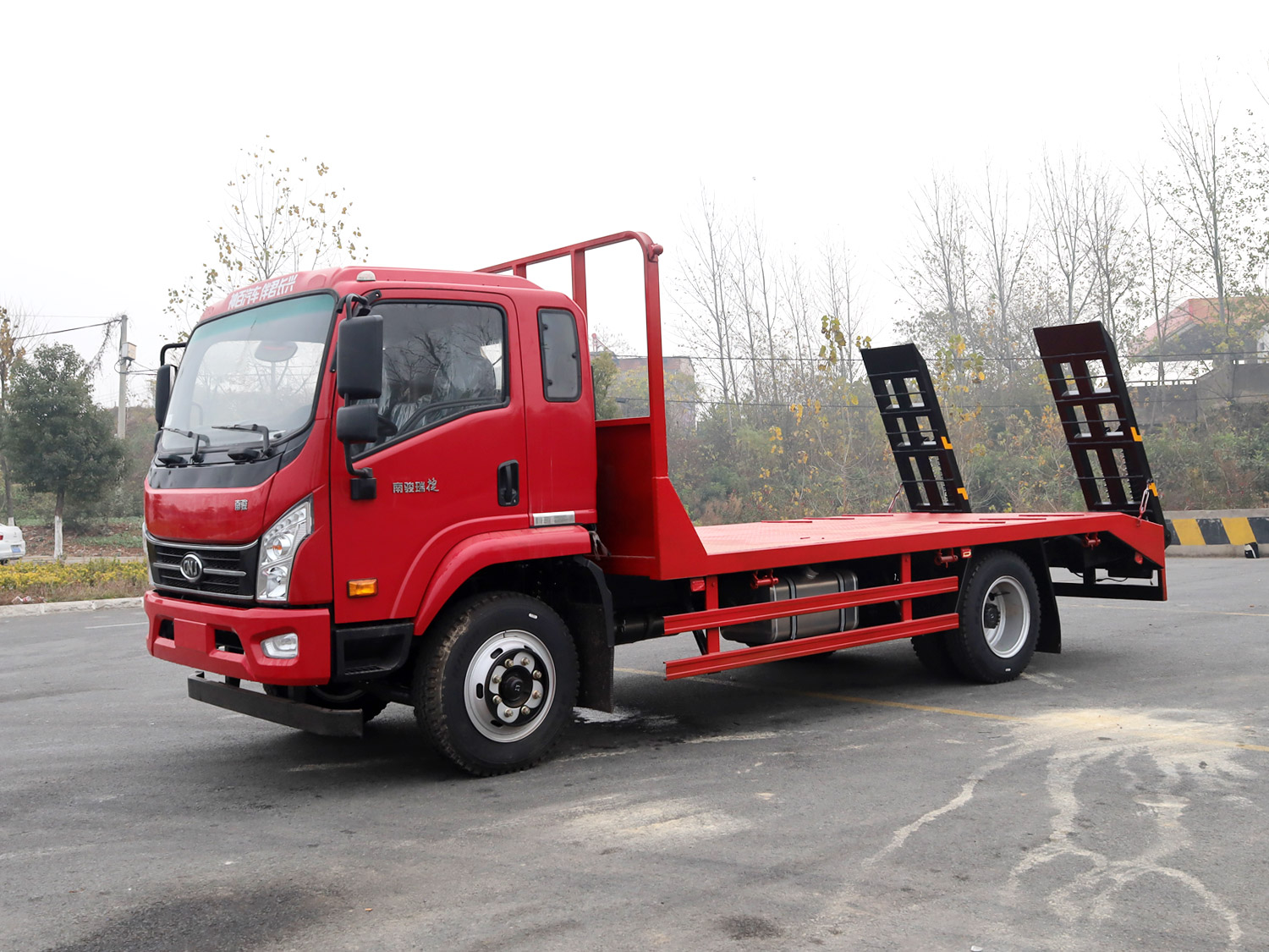 南駿瑞捷排半平板運輸車 南駿瑞捷排半平板運輸車