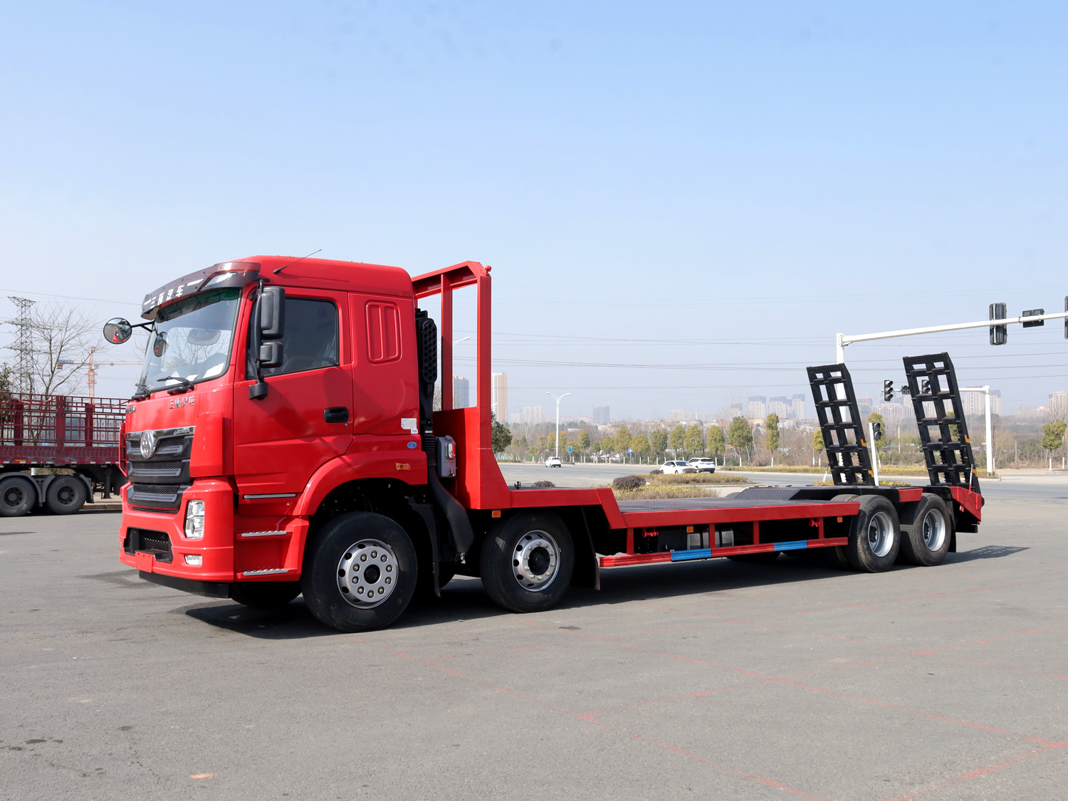 三環昊龍T5前四后八凹板運輸車 三環昊龍T5前四后八凹板運輸車