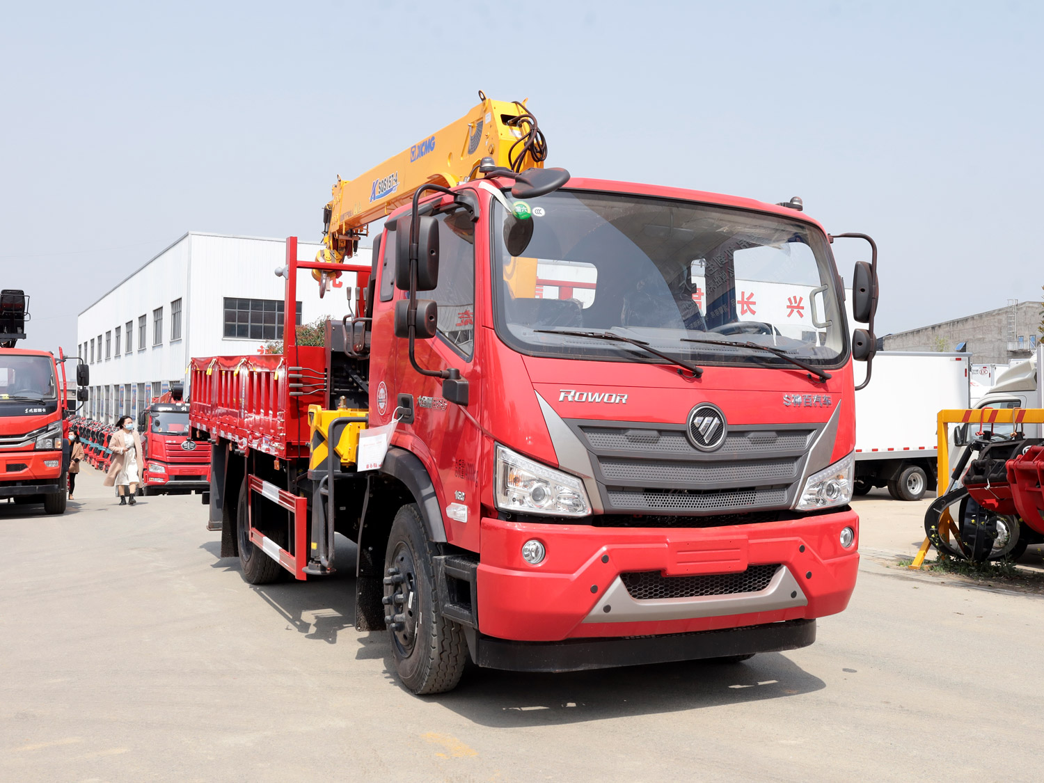 福田大金剛排半上裝徐工6.3噸直臂式吊機 福田大金剛排半上裝徐工6.3噸直臂式吊機