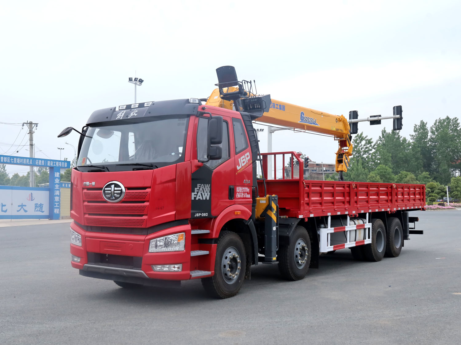 解放J6P前四后八上裝徐工14噸直臂式吊機 解放J6P前四后八上裝徐工14噸直臂式吊機