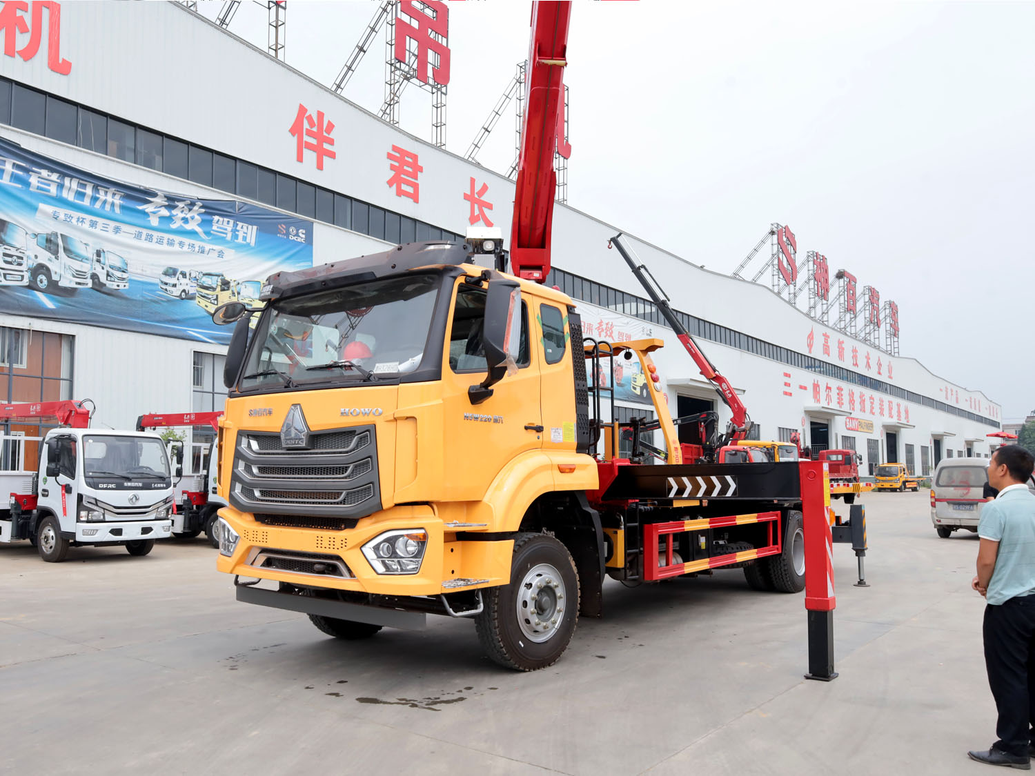 重汽豪沃排半上裝長興8噸直臂式吊機(清障帶吊) 重汽豪沃排半上裝長興8噸直臂式吊機(清障帶吊)