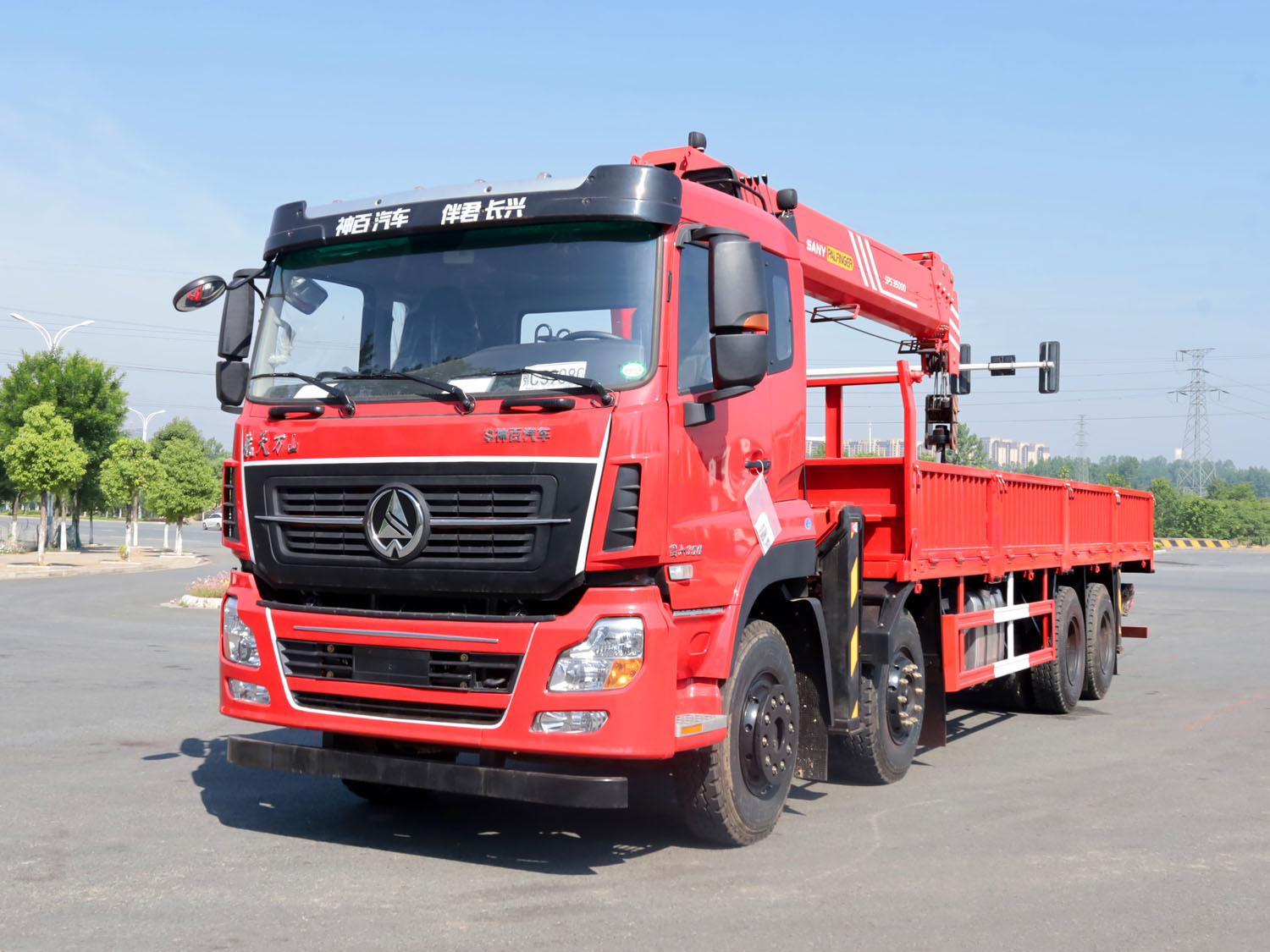 航天萬山前四后八上裝三一14噸直臂式吊機 航天萬山前四后八上裝三一14噸直臂式吊機