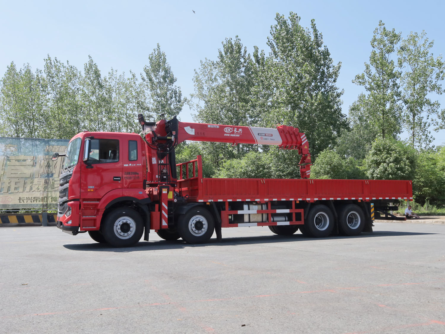 江淮格爾發A5W前四后八上裝長興質尊版14噸直臂式吊機 江淮格爾發A5W前四后八上裝長興質尊版14噸直臂式吊機