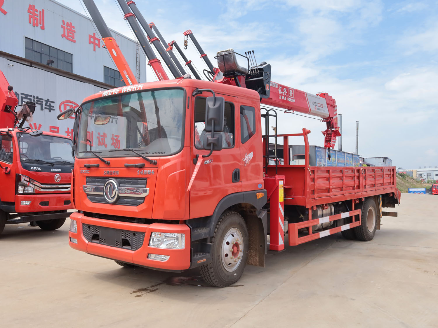 東風多利卡D9排半上裝長興發財版8噸直臂式吊機 東風多利卡D9排半上裝長興發財版8噸直臂式吊機