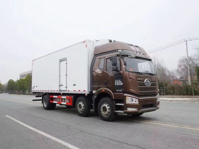 解放J6P小三軸冷藏車 解放J6P小三軸冷藏車
