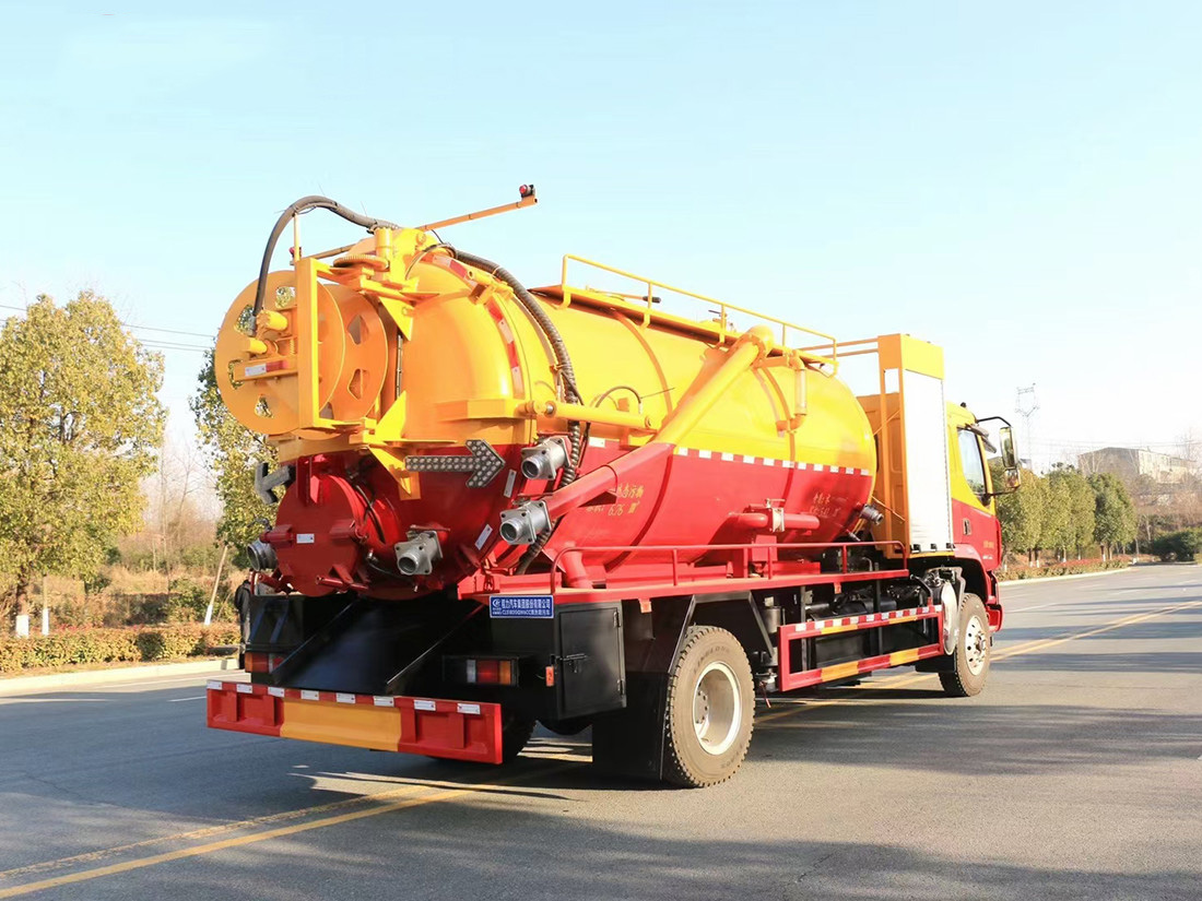 柳汽乘龍15方清洗吸污車 柳汽乘龍15方清洗吸污車