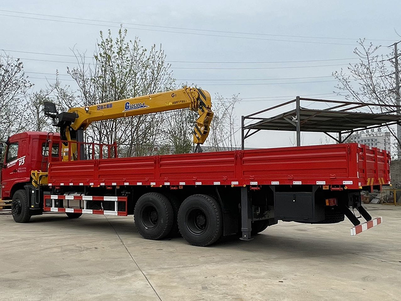 東風D3后八輪徐工12噸隨車吊 東風D3后八輪徐工12噸隨車吊