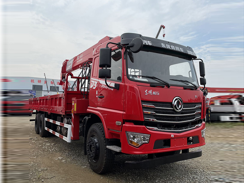 東風D3后八輪徐工12噸隨車吊 東風D3后八輪徐工12噸隨車吊