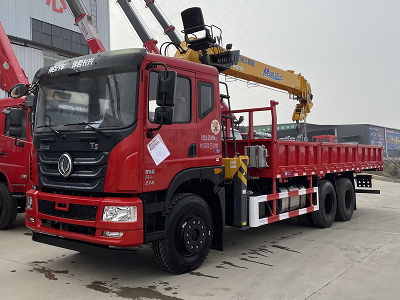 東風T5后八輪徐工12噸隨車吊 東風T5后八輪徐工12噸隨車吊